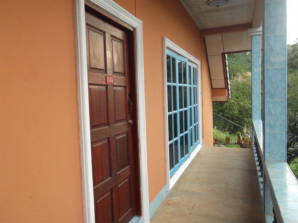Oyo 851 On Hill Residence Patong Exterior photo
